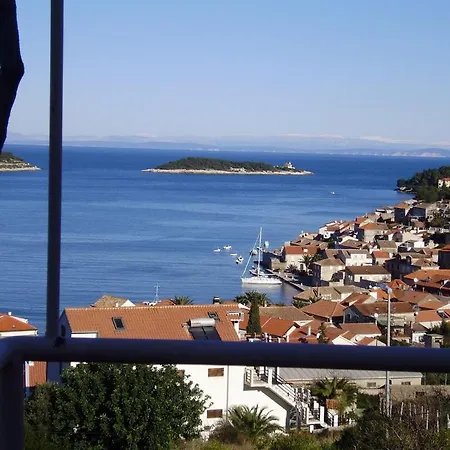 Kate Apartman Vis