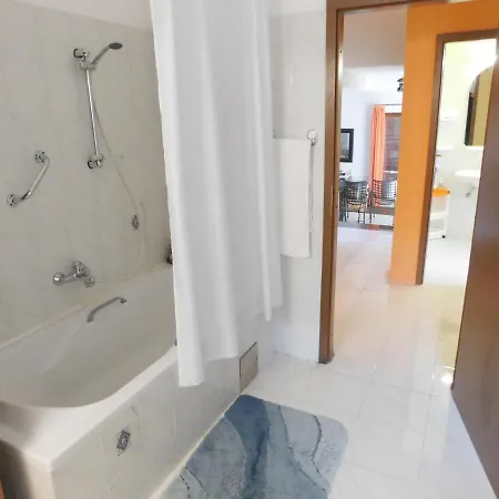 Kate Apartman *